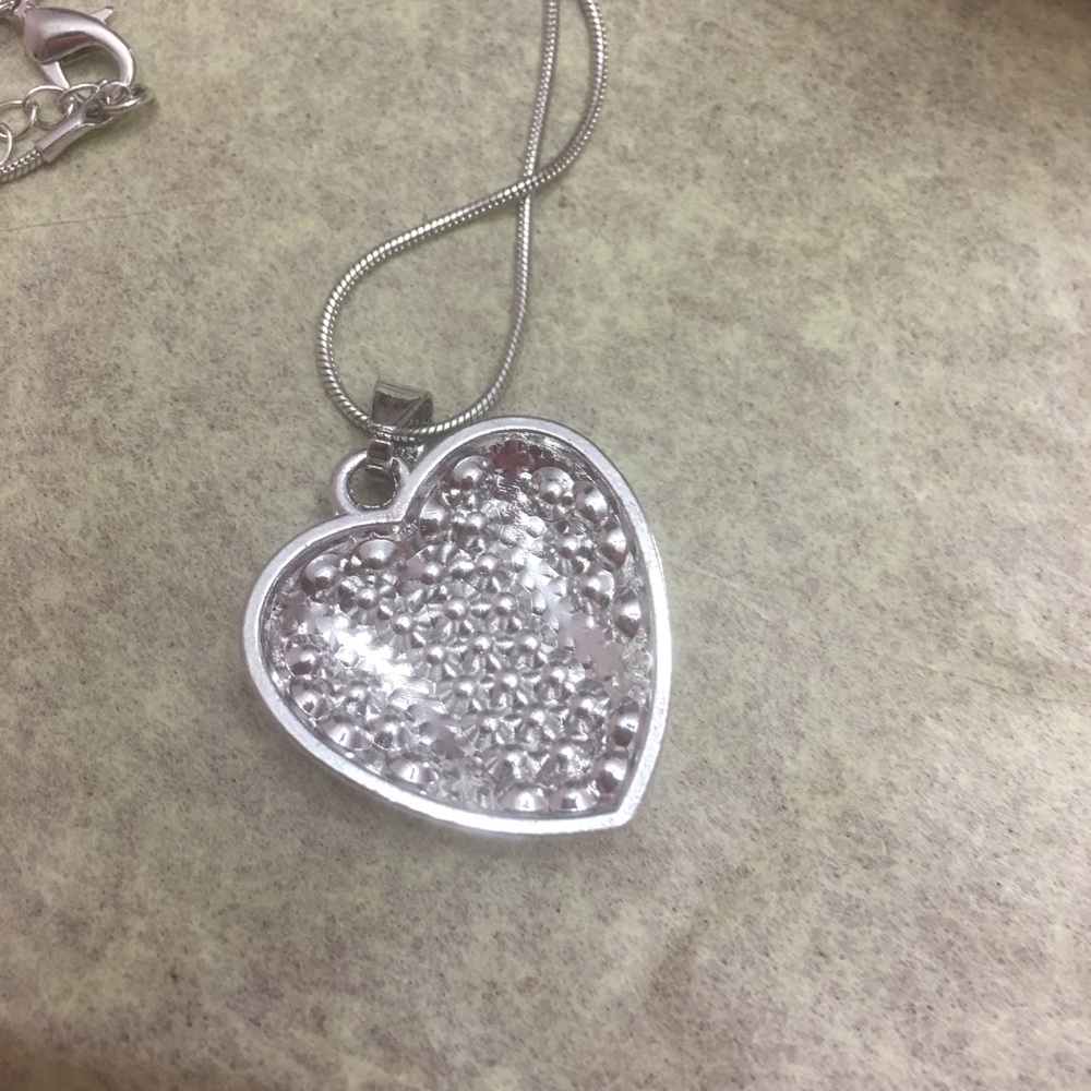 (R3) Baseball Heart Necklace - Picture 7 of 8